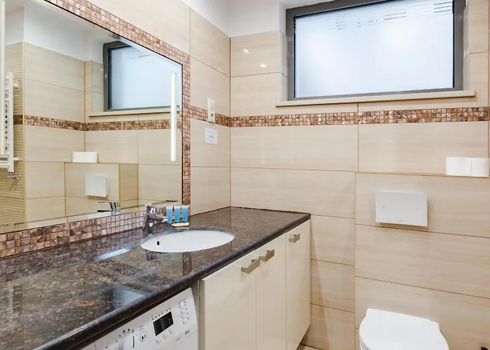 Marina Cosy By Bookinghost