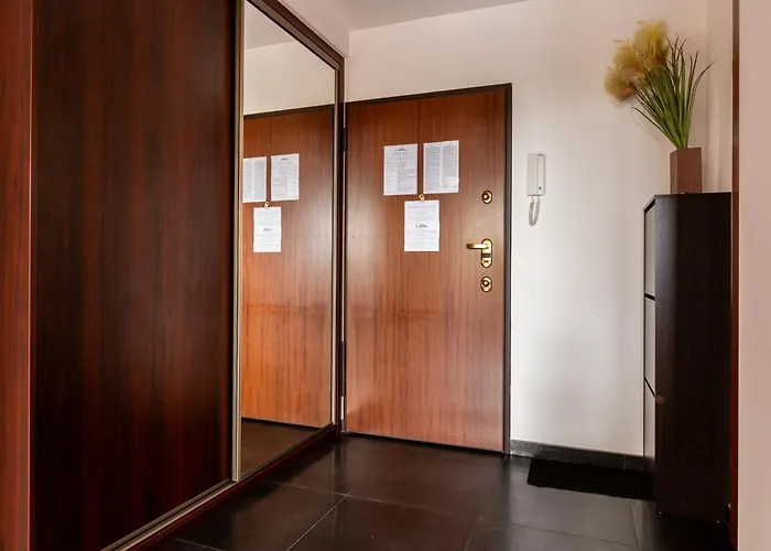 Marina Cosy By Bookinghost *